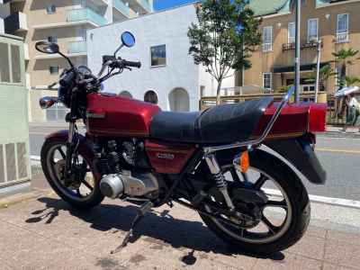 Kawasaki KZ550 2024
