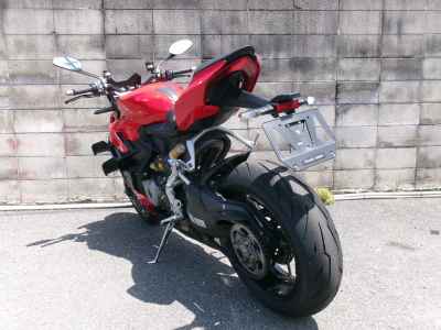 Ducati Streetfighter V2 2022