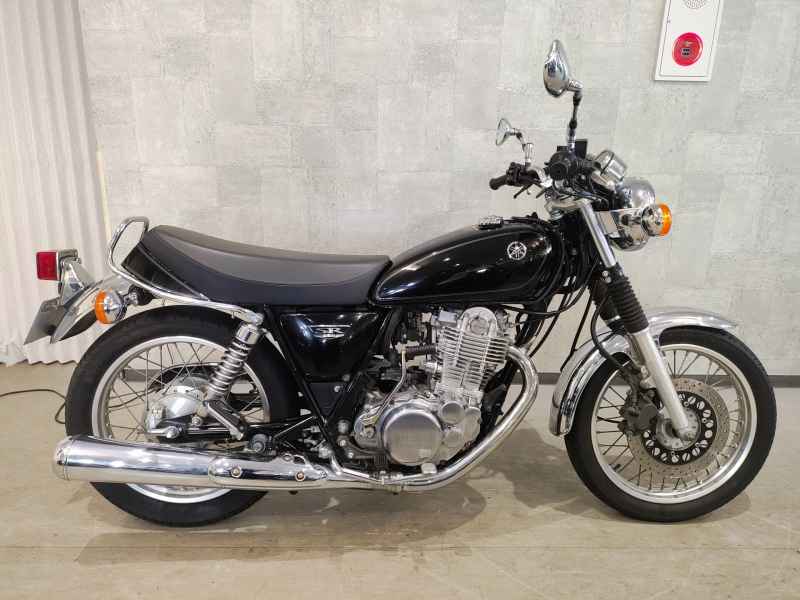 Yamaha SR400 2018
