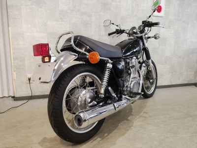 Yamaha SR400 2018