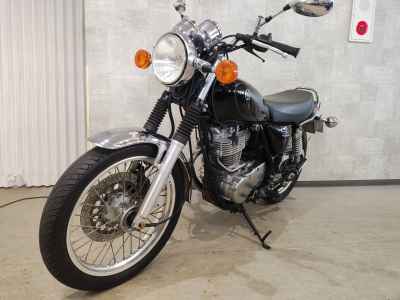 Yamaha SR400 2018