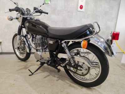 Yamaha SR400 2018