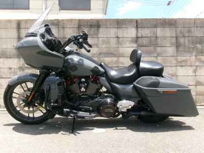 Harley-Davidson Road Glide FLTRXSE1923 CVO 2017