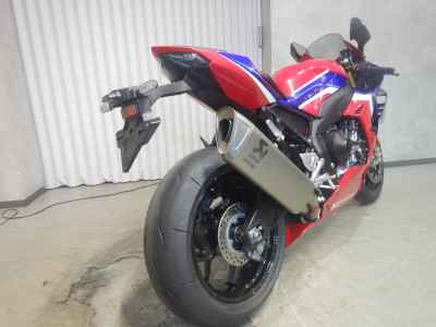Honda CBR1000RR-R SP 2021