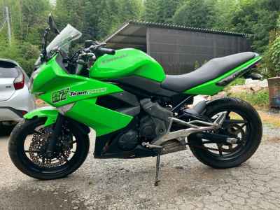 Kawasaki Ninja 400R 2011