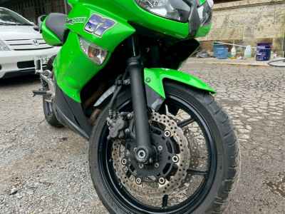 Kawasaki Ninja 400R 2011