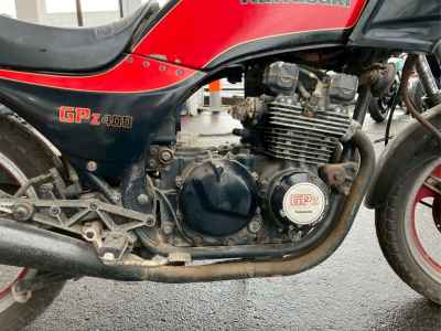 Kawasaki GPZ400