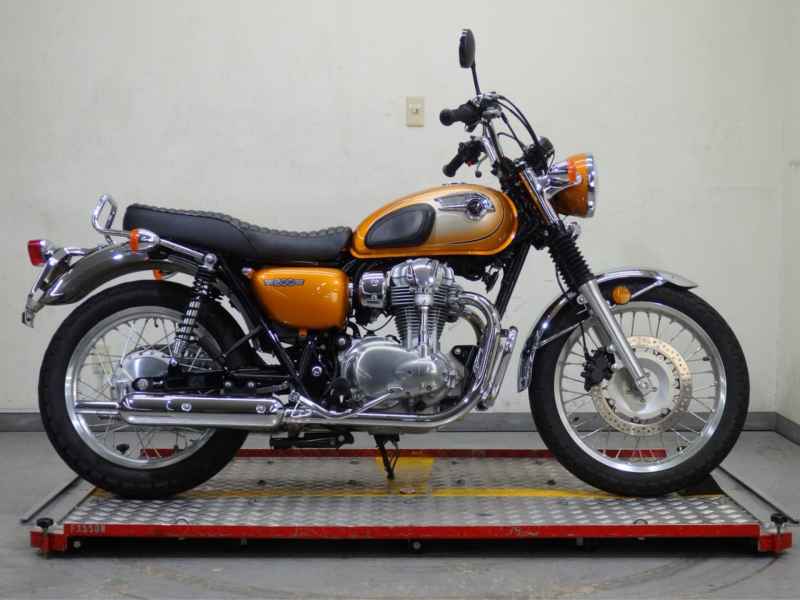 Kawasaki W800 2012