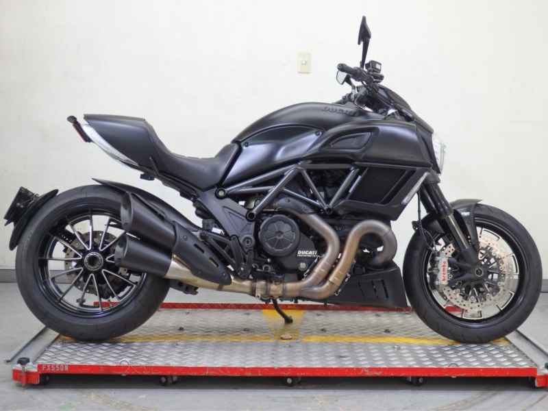 Ducati Diavel Dark 2018