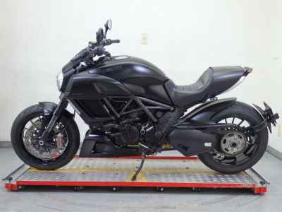 Ducati Diavel Dark 2018