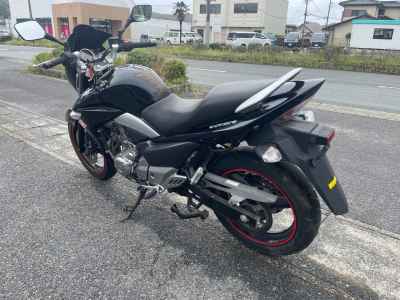 Suzuki GSR250