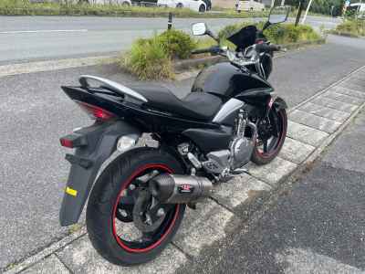 Suzuki GSR250