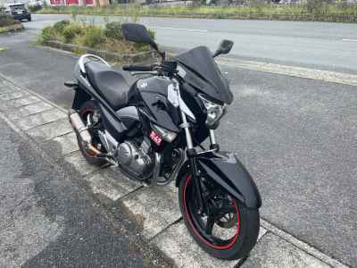 Suzuki GSR250
