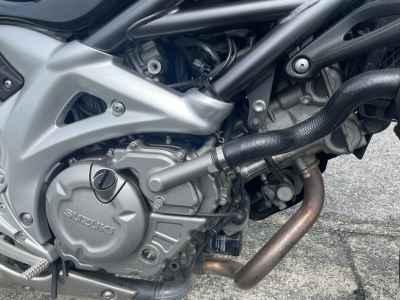 Suzuki Gladius SFV400 2040