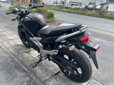 Suzuki Gladius SFV400 2040