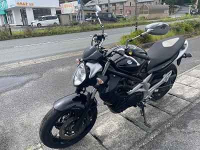 Suzuki Gladius SFV400 2040