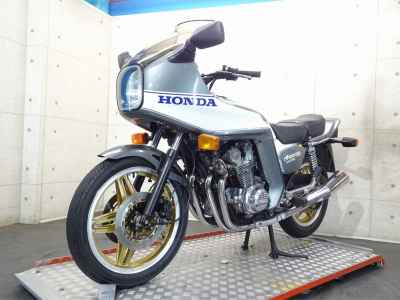 Honda CB900F 2022