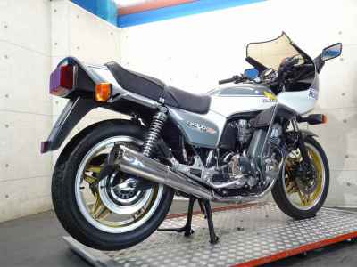 Honda CB900F 2022