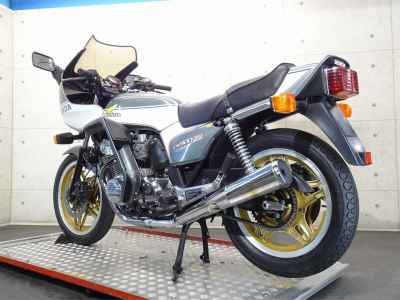Honda CB900F 2022