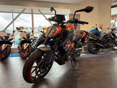 KTM 390 Duke 2025