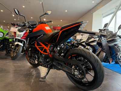 KTM 390 Duke 2025