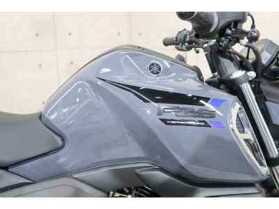 Yamaha FZS-FI 2025