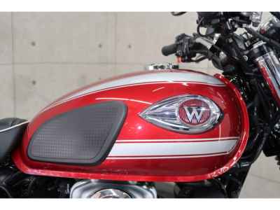 Kawasaki W800 2022