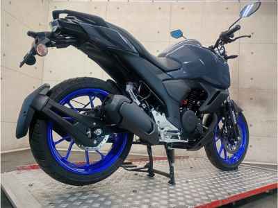 Yamaha FZS-FI 2025