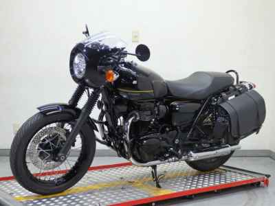 Kawasaki W800 Cafe 2022