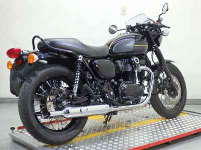 Kawasaki W800 Cafe 2022