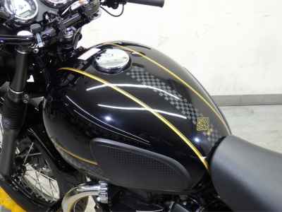 Kawasaki W800 Cafe 2022