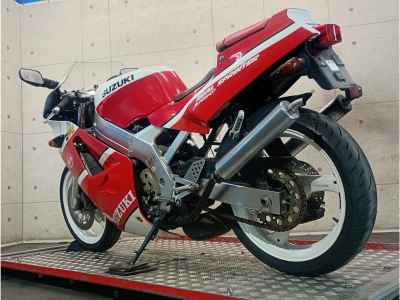 Suzuki RGV250
