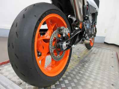 KTM 890 Duke R 2020