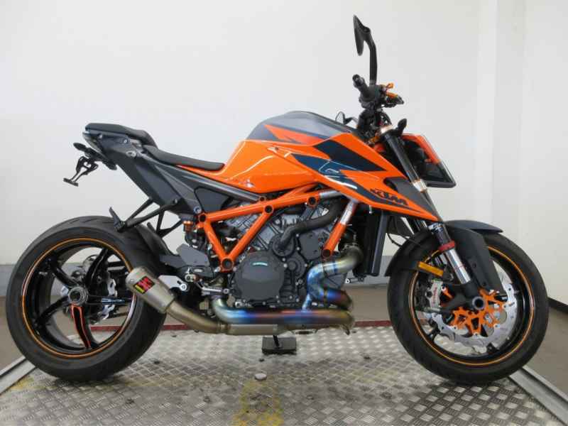 KTM 1290 Super Duke R 2021