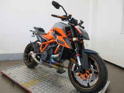 KTM 1290 Super Duke R 2021
