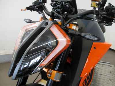 KTM 1290 Super Duke R 2021