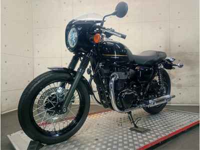 Kawasaki W800 Cafe 2022