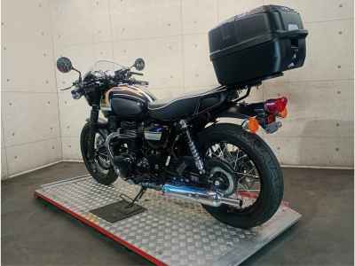 Kawasaki W800 Cafe 2023