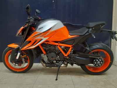 KTM 1290 Super Duke R 2022