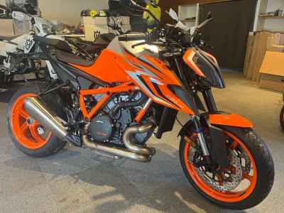 KTM 1290 Super Duke R 2022