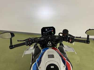 BMW M1000R 2024