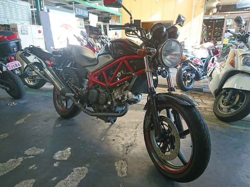 Honda VTR250 2011