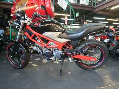 Honda VTR250 2011