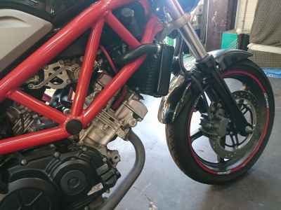Honda VTR250 2011