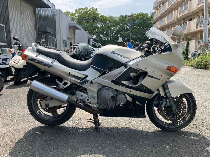 Kawasaki ZZR400