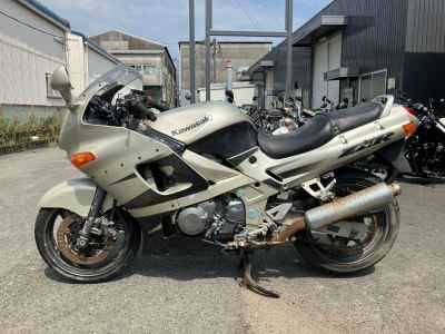 Kawasaki ZZR400