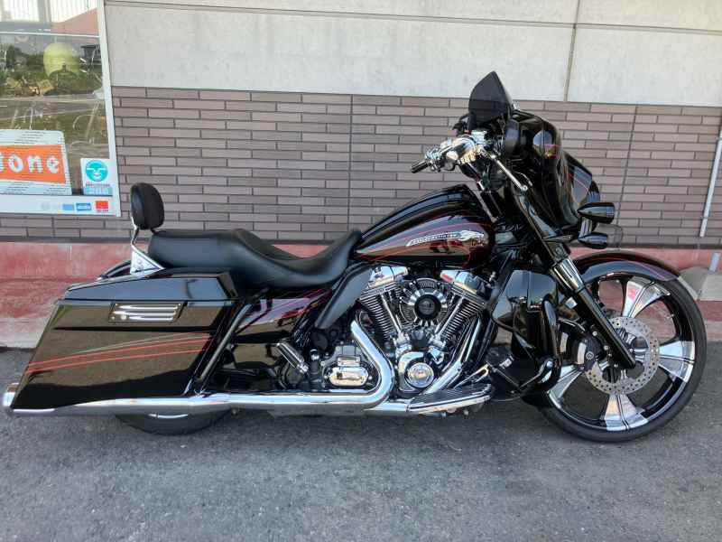 Harley-Davidson Street Glide FLHXSE1800 2011