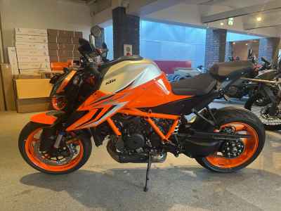 KTM 1290 Super Duke R 2022