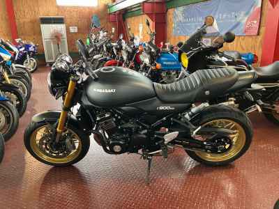 Kawasaki Z900RS 2025