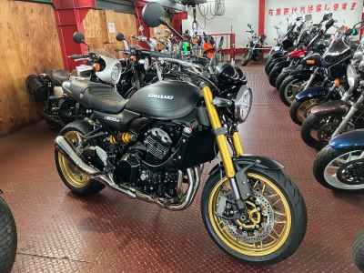Kawasaki Z900RS 2025
